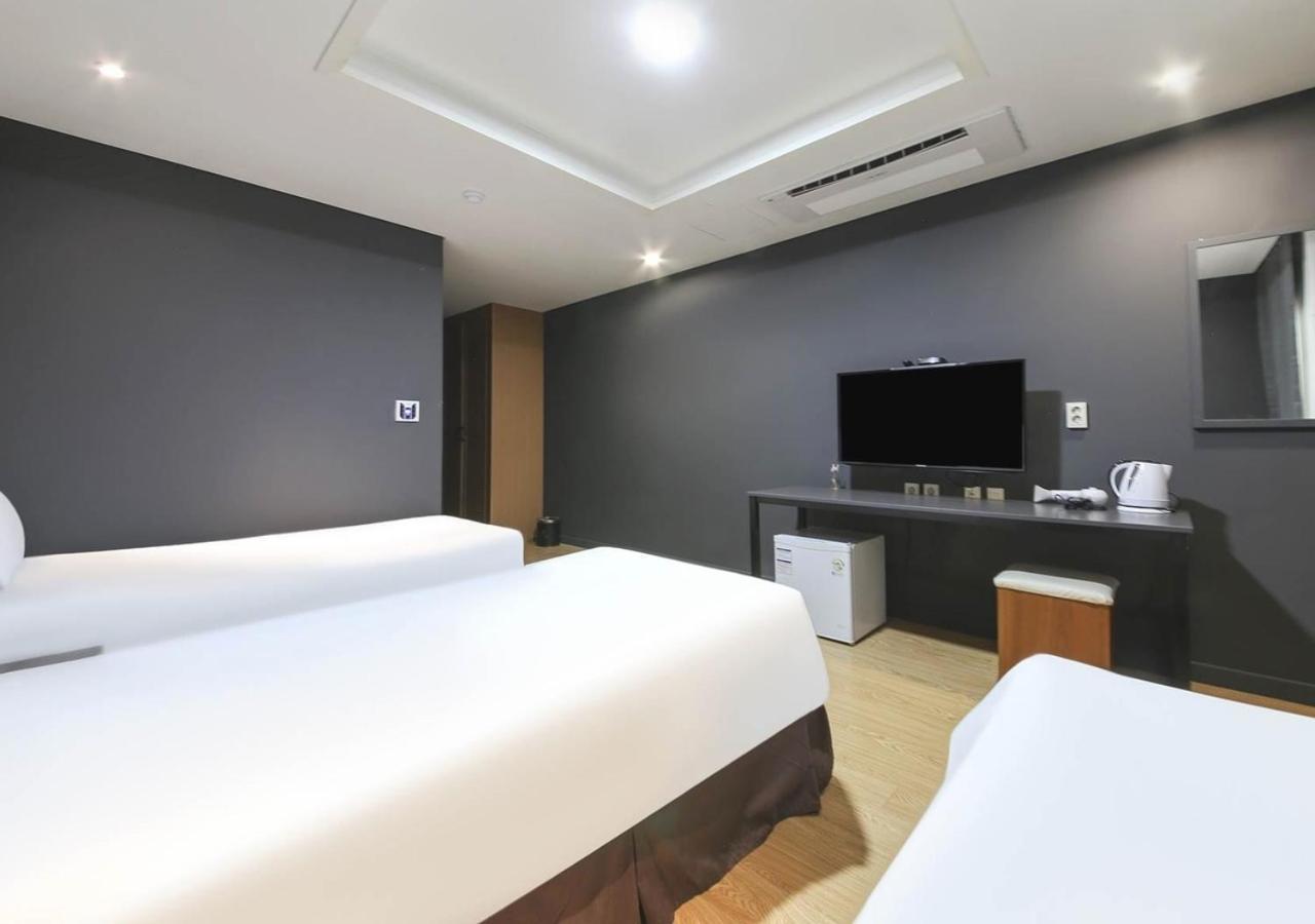 Jeju Parkside Tourist Hotel Exterior foto